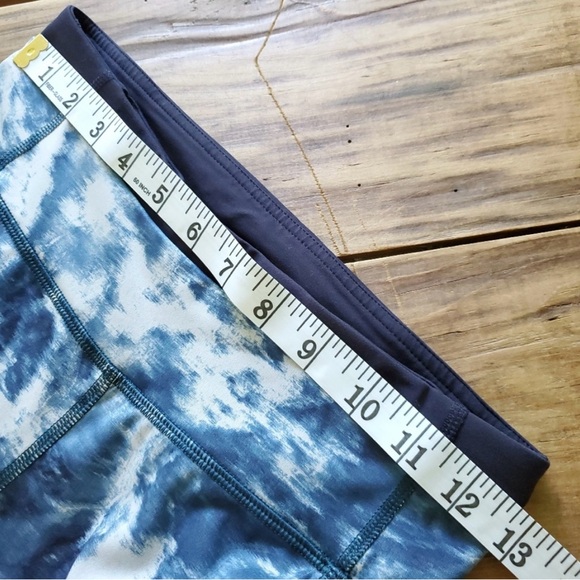 Lululemon speed tight III luxtreme size 4 - Picture 3 of 13